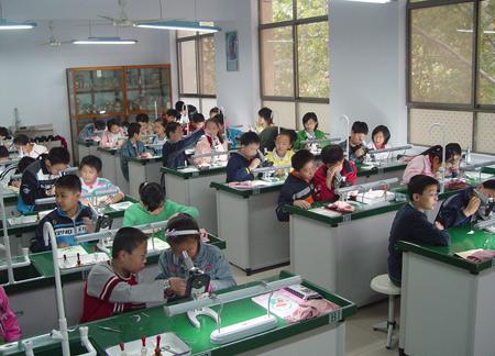 教學設備包括哪些？教學儀器設備室的管理制度